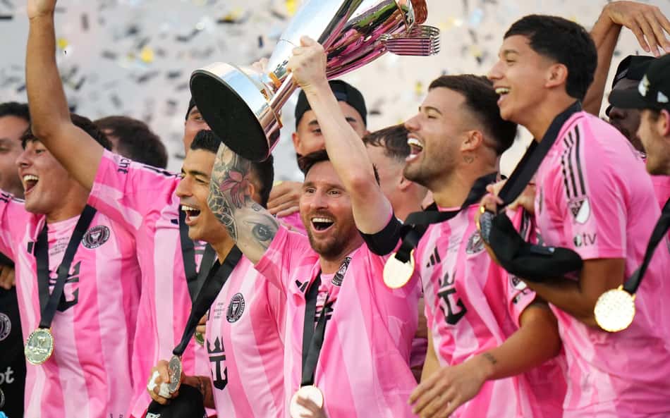 Presidente da Conmebol avalia possibilidade de Messi disputar a Libertadores: 'Porta aberta'