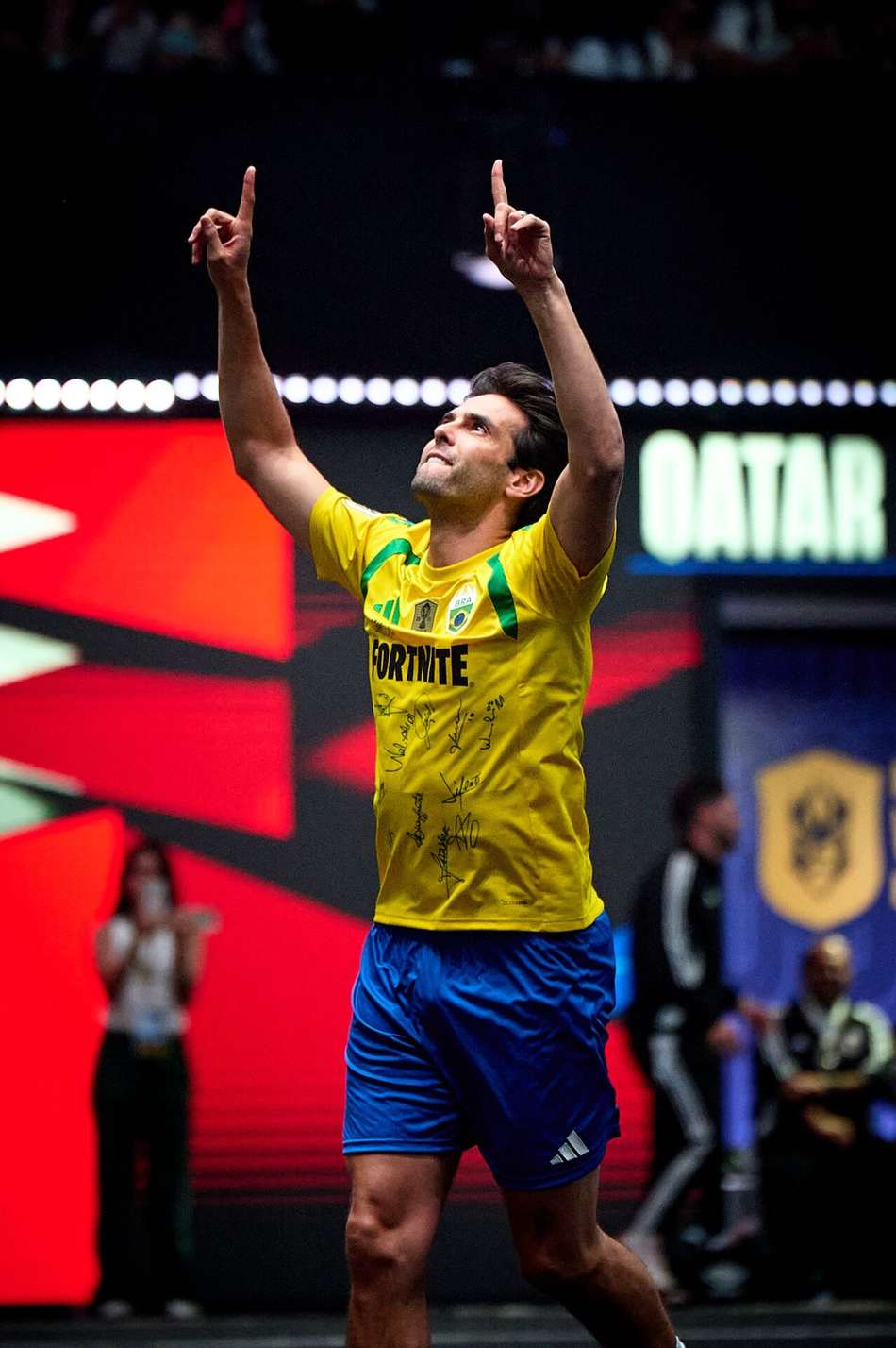 Kaká comemora gol de pênalti na Kings World Cup (Foto: Reprodução)