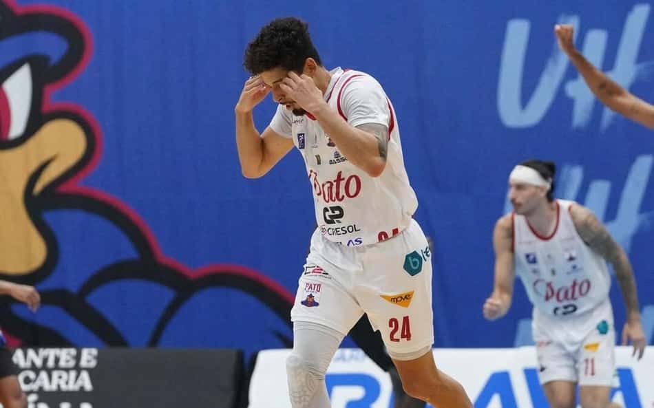 Pato Basquete em ação no NBB (Foto: Reprodução/Instagram/Pato Basquete)