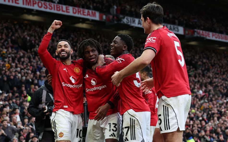 Pela 22ª rodada da Premier League, o Manchester United venceu o Manchester City por 2 a 0 (Foto: Darren Staples / AFP)