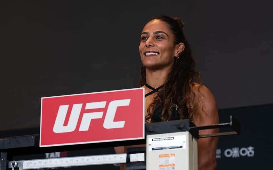 Tabatha Ricci lidera tropa brasileira no UFC Vegas do dia 4 de abril (Foto: Reprodução Instagram tabatha.ricci)