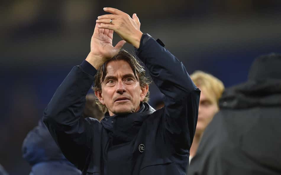 Thomas Frank é o técnico do Tottenham (Foto: PETER POWELL / AFP)