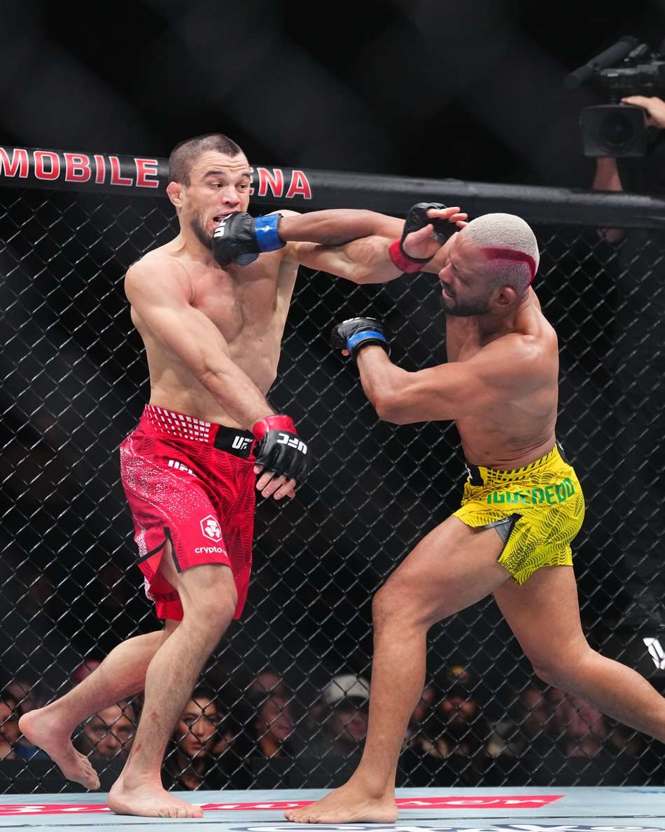 Deiveson não foi páreo para Umar no UFC 324 (Reprodução Instagram UFC Brasil)