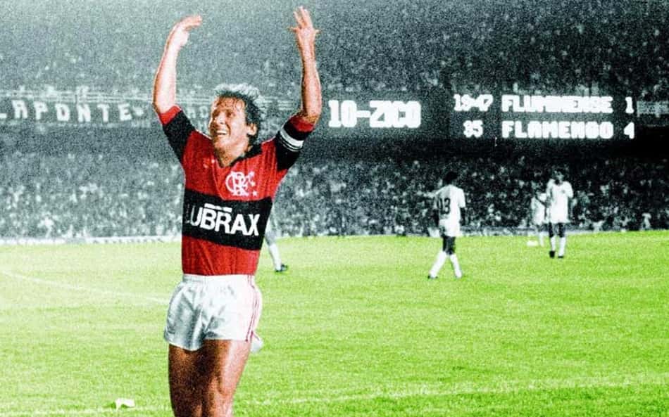 Zico pelo Flamengo no Maracanã, símbolo de uma era vitoriosa na história rubro-negra nos anos 1980. (Reprodução)