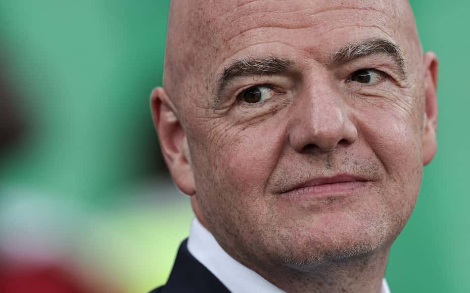Presidente da Fifa se manifesta sobre caso Vini Jr, Prestianni e Benfica: 'Chocado'