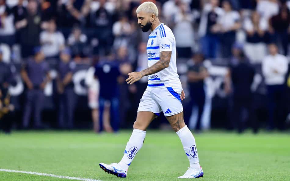 Jogador do Cruzeiro detalha reação do elenco a erro de Gabigol e revela bastidor que gerou incômodo