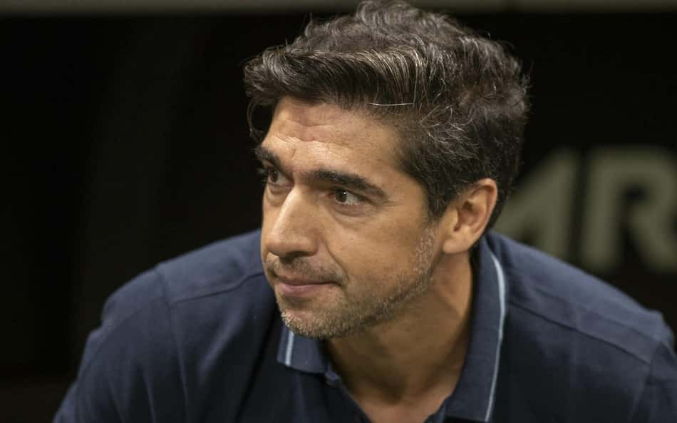 Decisão de Abel Ferreira em Corinthians x Palmeiras repercute: 'Deveria'
