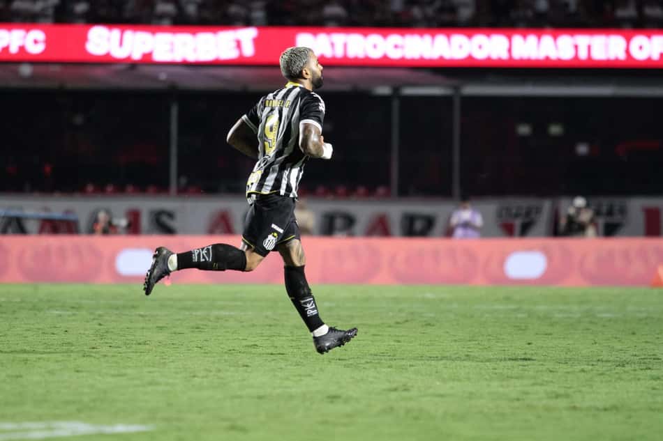 Gabriel Barbosa foi titular do Santos na derrota para o São Paulo, no Morumbis. (Foto: Peter Leone/O Fotografico/Gazeta Press)