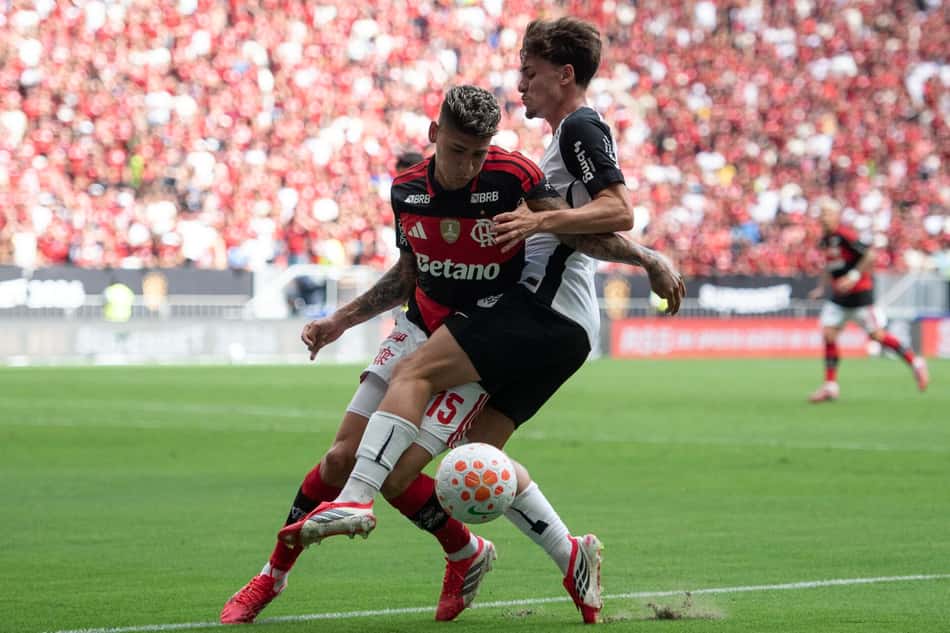 Jorge Carrascal foi expulso da Supercopa Rei 2026 (Foto: DELMIRO DOS SANTOS JUNIOR/Mochila Press/Gazeta Press)