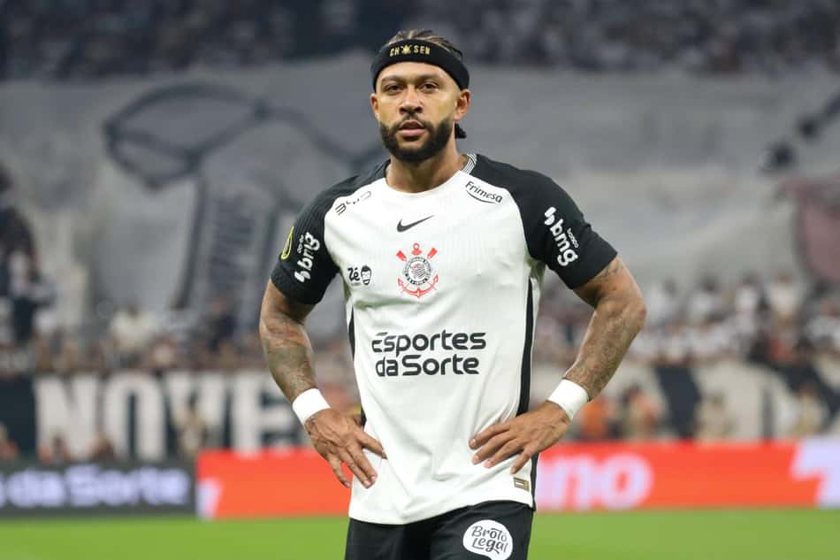 Memphis Depay em Corinthians x Palmeiras (Foto: Theo Daolio/Ekobanpress)