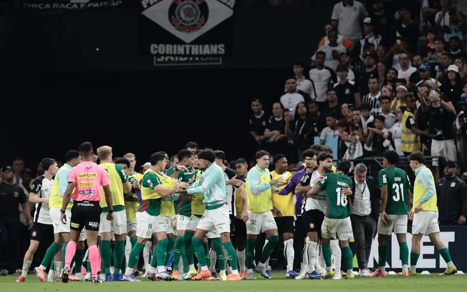 Gandula é expulso após agredir Sosa no clássico entre Corinthians e Palmeiras