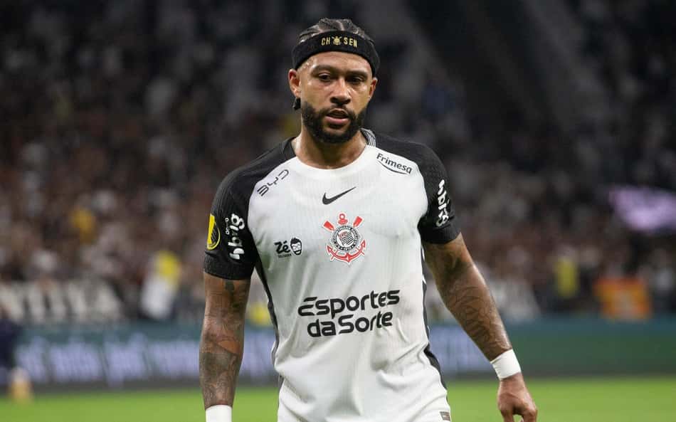 Memphis Depay perdeu pênalti contra o Palmeiras (Foto: Bruno Escolástico/E.Fotografia/Gazeta Press)