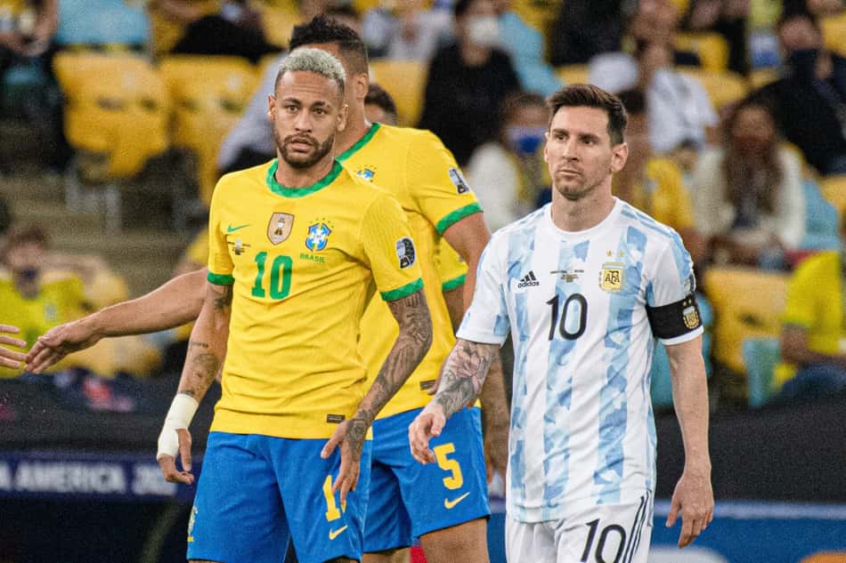 Neymar e Messi disputando a Copa América de 2021. (Foto: GLEDSTON TAVARES/Frame Photo/Gazeta Press)