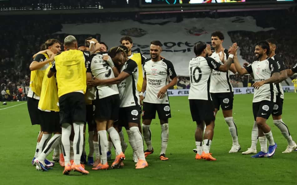 Torcida do Corinthians aponta melhor em campo contra o Bragantino: 'Não existe'