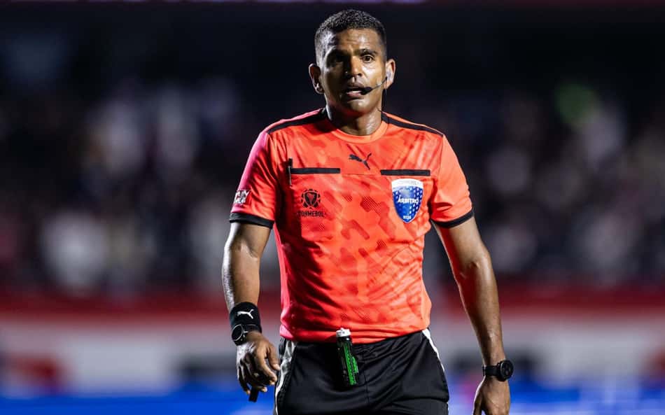 Recopa: Conmebol divulga arbitragem para a partida entre Lanús x Flamengo