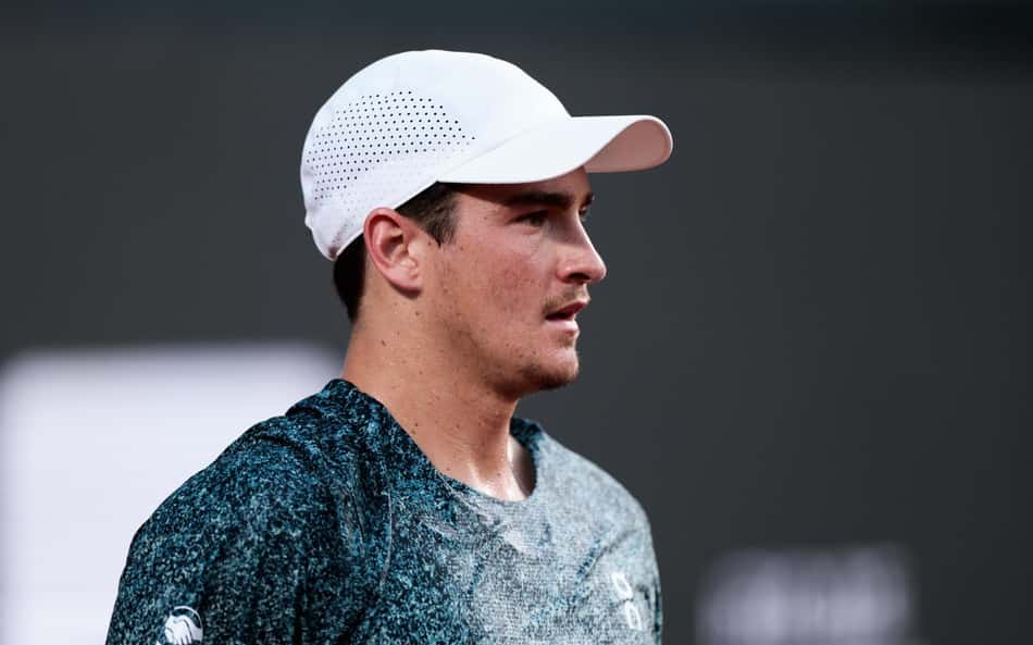 João Fonseca em ação no Rio Open (Foto: Marcello Zambrana/ Agif/Gazeta Press)