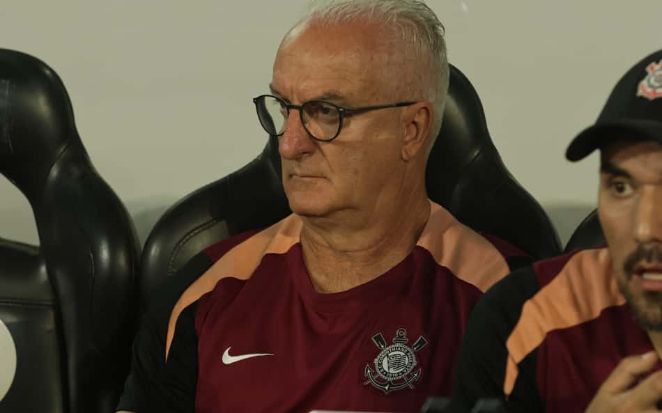Dorival elogia Garro e comenta situação de Pedro Raul no Corinthians
