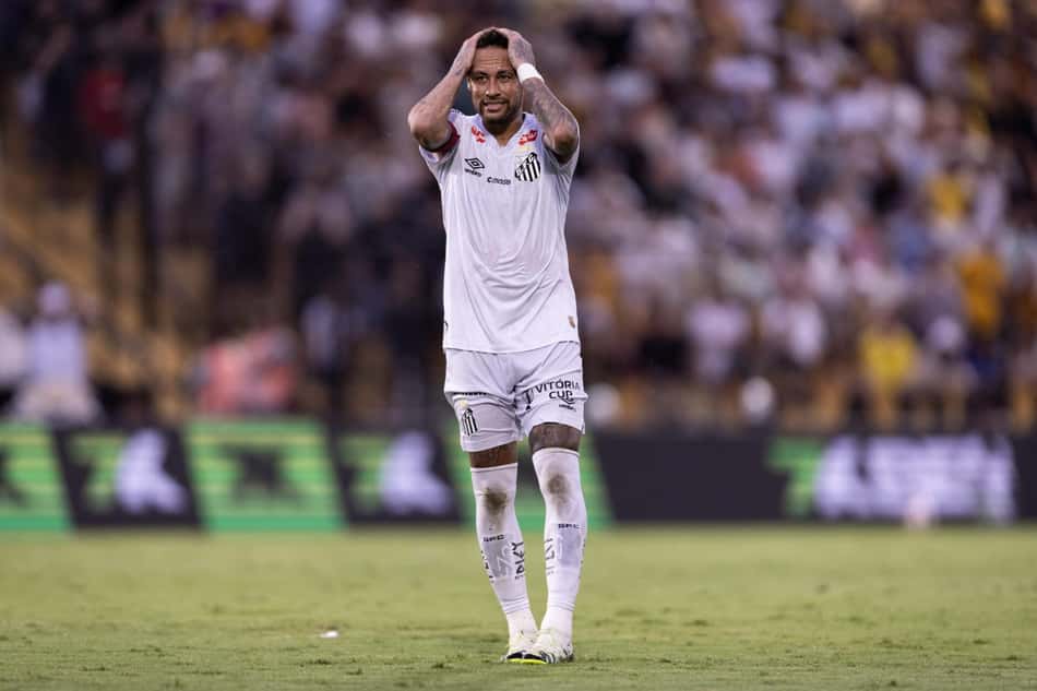 Neymar durante duelo entre Santos e Novorizontino, pelas quartas de final do Campeonato Paulista. (Foto: Douglas Moreti/Agência F8/Gazeta Press)