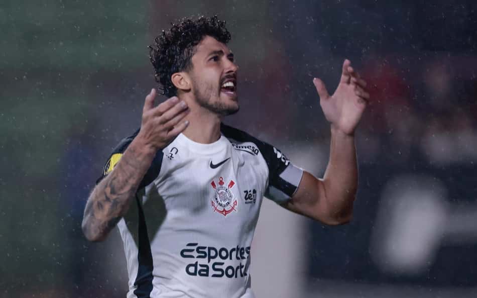 Gustavo Henrique lamentou eliminação do Corinthians (Foto: Marcello Zambrana/Agif/Gazeta Press)