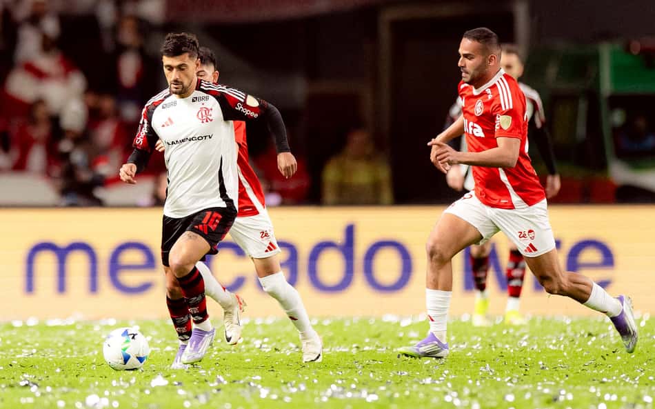 Jornalista crava goleada em Flamengo x Internacional: 'Maiores da história'