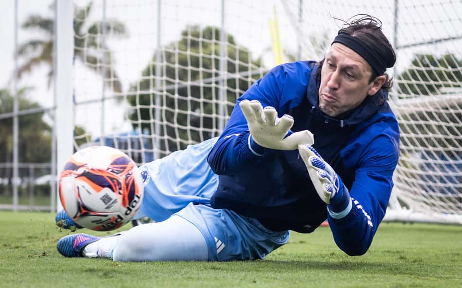 Cássio projeta recuperação após vitória do Cruzeiro: 'Agora é dar sequência'