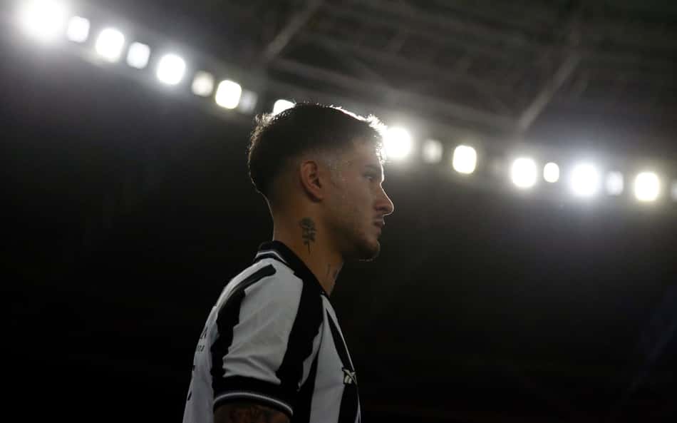 Botafogo tem Bastos e Ponte como dúvidas para o clássico com o Fluminense; Santi Rodríguez fica fora