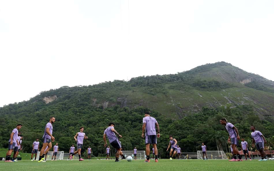 Equilíbrio e adaptação: as missões de Martín Anselmi com o Botafogo