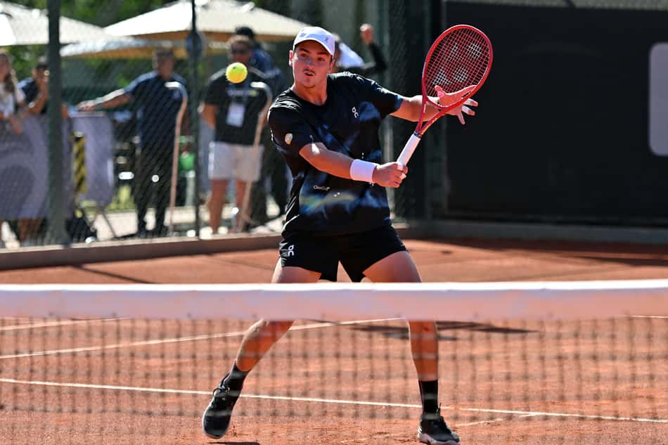 João Fonseca em treino no Rio Open (Foto: Fotojump)
