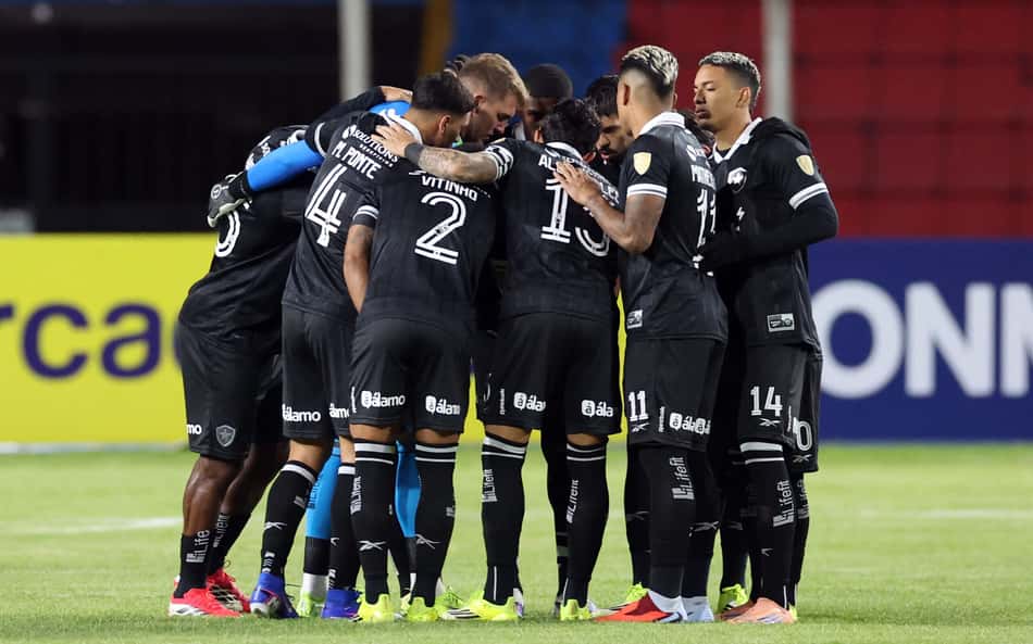 Estreia do Botafogo na Libertadores gera debate na web: 'Até engraçado'