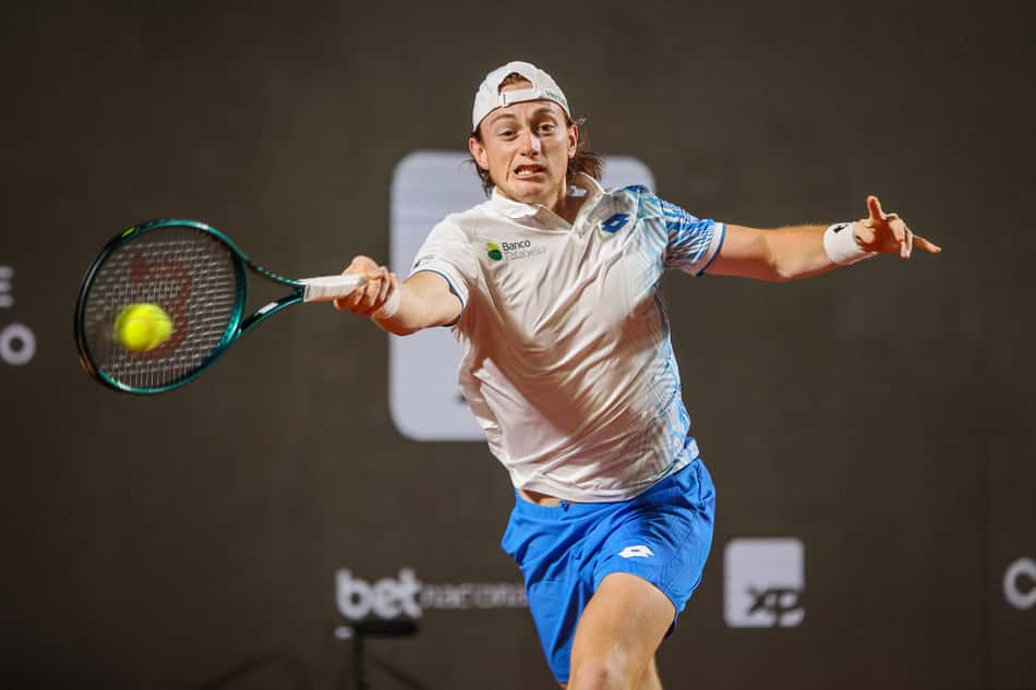 O peruano Ignacio Buse na vitória sobre João Fonseca no Rio Open (Foto: João Pires/Fotojump)