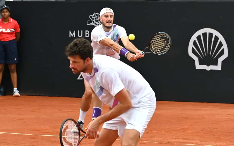 O alemão Constantin Frantzen (e) e o holandês Robin Haase (Foto: Fotojump)