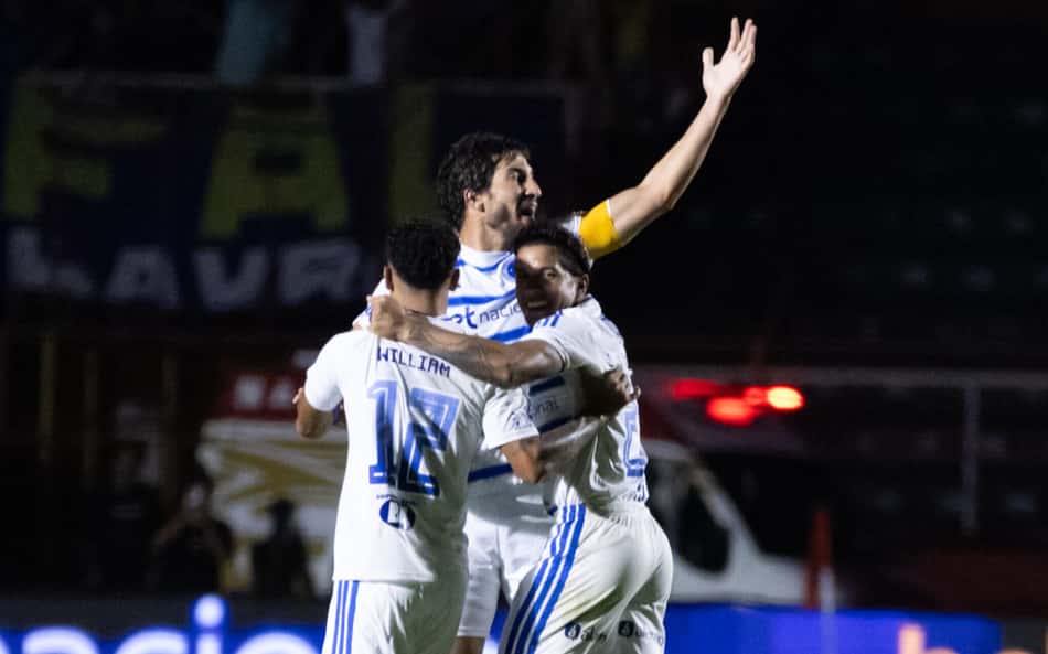 Lucas Silva revela orientação de Tite que foi fundamental para vitória do Cruzeiro