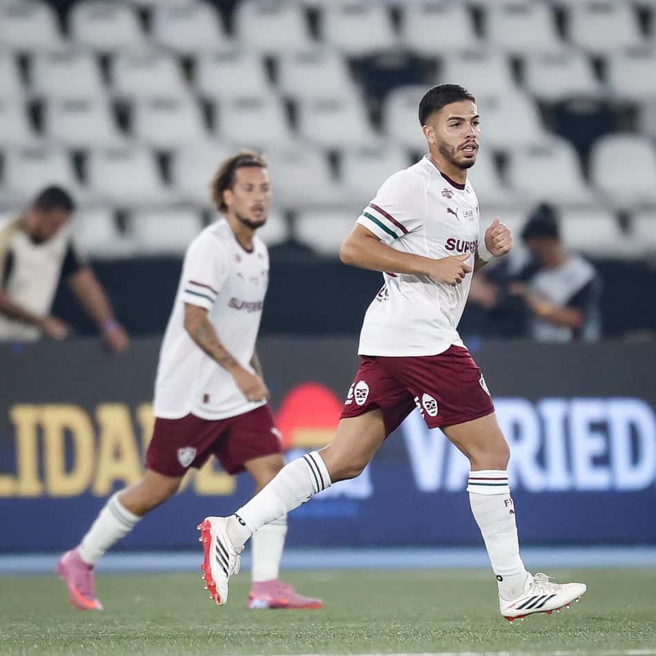 Nonato saiu lesionado em Vasco x Fluminense (Foto: Marcelo Gonçalves/ Fluminense FC)