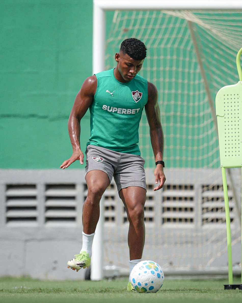 Hércules em teino pelo Fluminense (Foto: Marcelo Gonçalves / Fluminense FC)