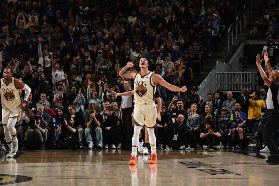 Gui Santos, do Golden State Warriors, comemora durante o jogo contra o Memphis Grizzlies, no Chase Center. (Foto: Noah Graham/NBAE/Getty Images/AFP)