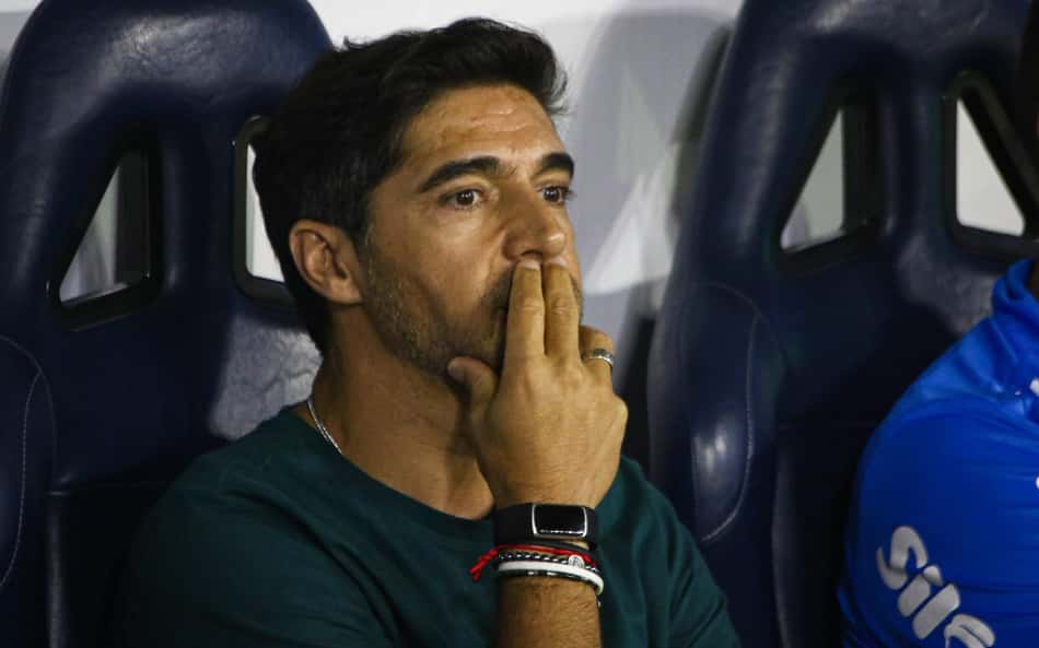Jornalista faz alerta ao Palmeiras: 'Não vai enfrentar o Vitória toda rodada'