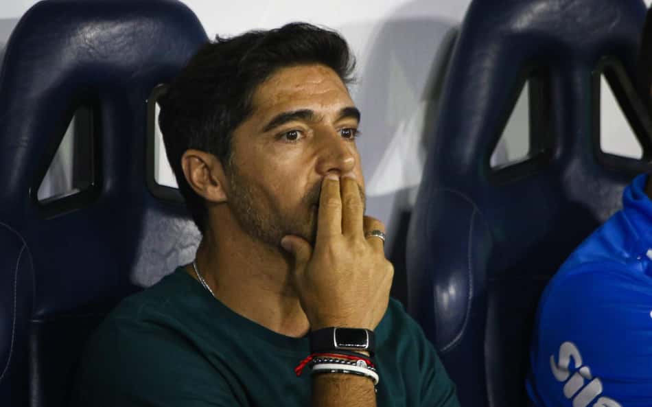 Abel pede contratações após derrota do Palmeiras e expõe posições à diretoria