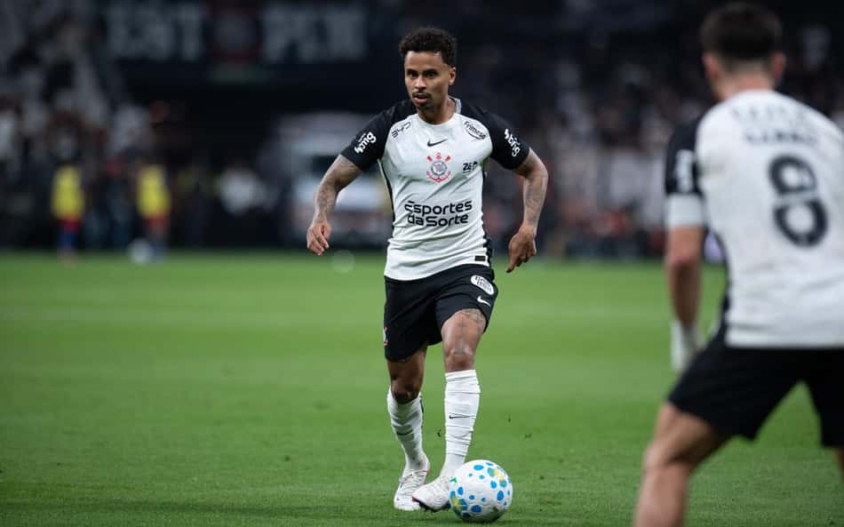 Internautas avaliam estreia de Allan, ex-Corinthians: 'Estou de cara'