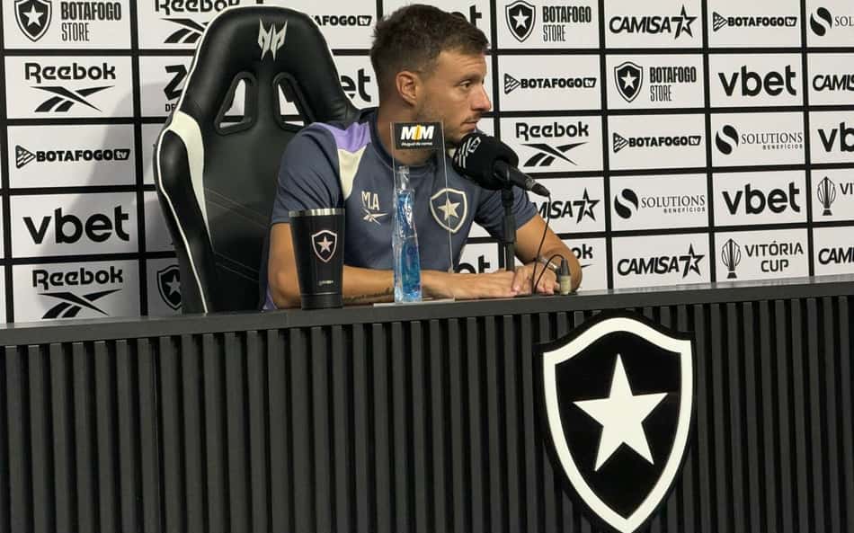 Anselmi elogia Botafogo na derrota para  o Fluminense e explica time misto: 'Melhor momento'