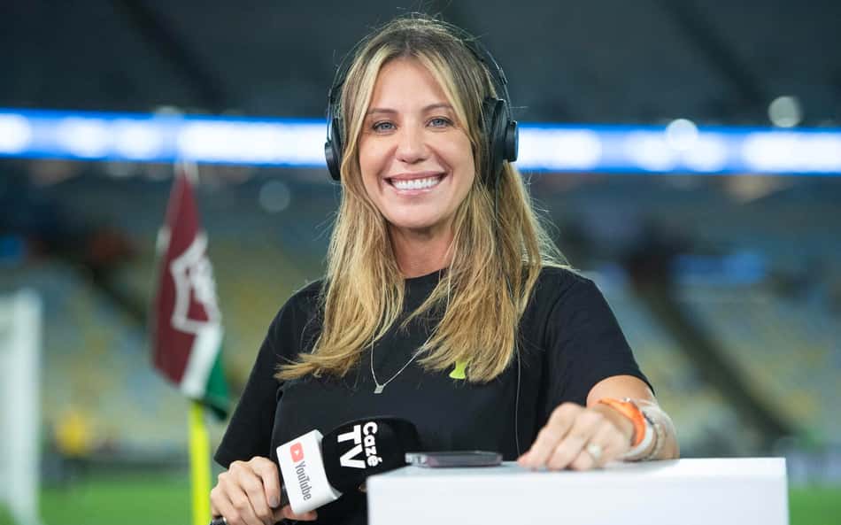Barbara Coelho, reporter da Caze TV