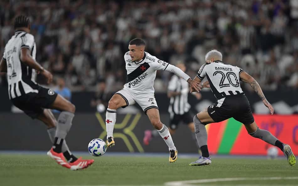 Vasco busca virada de chave, e Botafogo preserva elenco em clássico do Carioca
