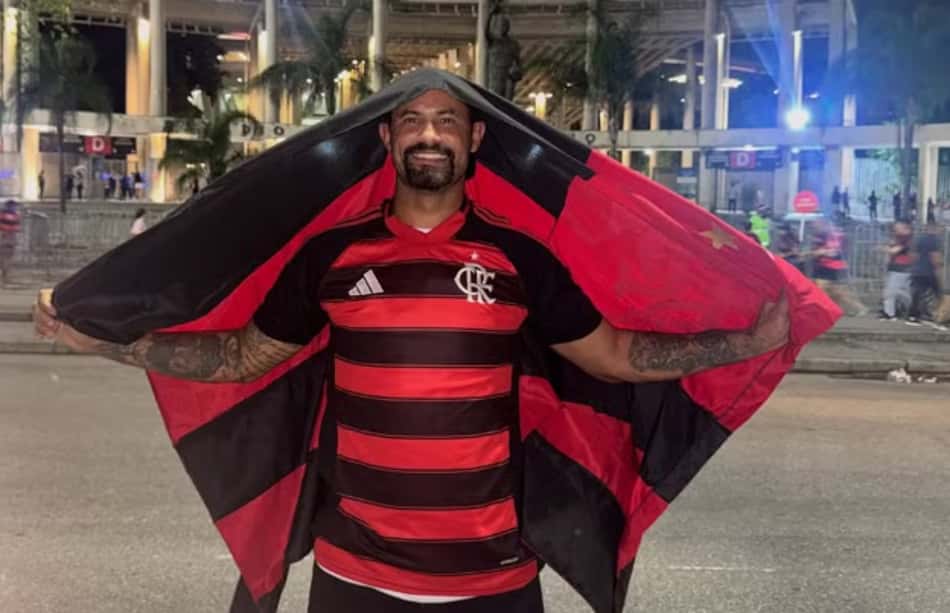 Bruno, ex-goleiro do Flamengo, esteve presente no partida do time Rubro-Negro contra Internacional, pelo Brasileirão (Foto: Reprodução)