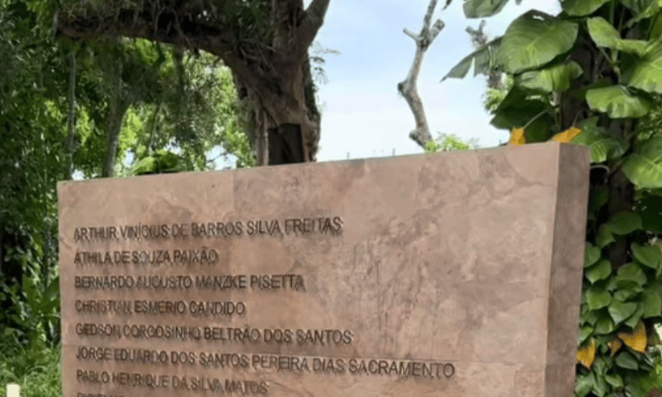Memorial no Ninho do Urubu, CT do Flamengo (Foto: Reprodução)