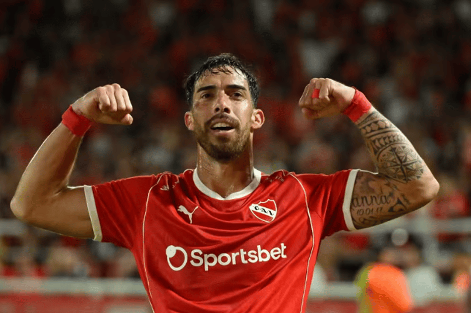 Gabriel Ávalos em ação pelo Independiente (Foto: Reprodução)