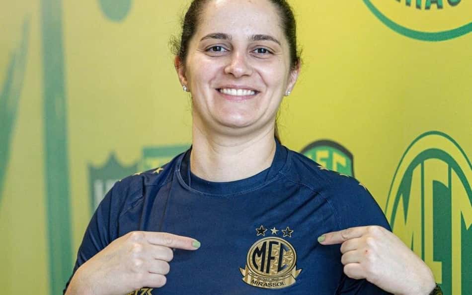Carine Bosetti é a nova treinadora do time feminino do Mirassol. (Foto: JP Pinheiro / Agência Mirassol)