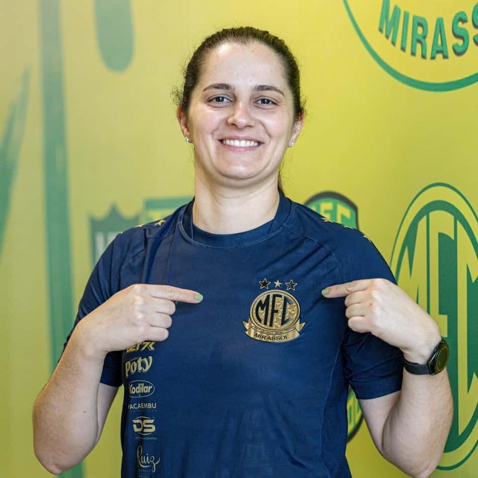 Carine Bosetti é a nova treinadora do time feminino do Mirassol. (Foto: JP Pinheiro / Agência Mirassol)
