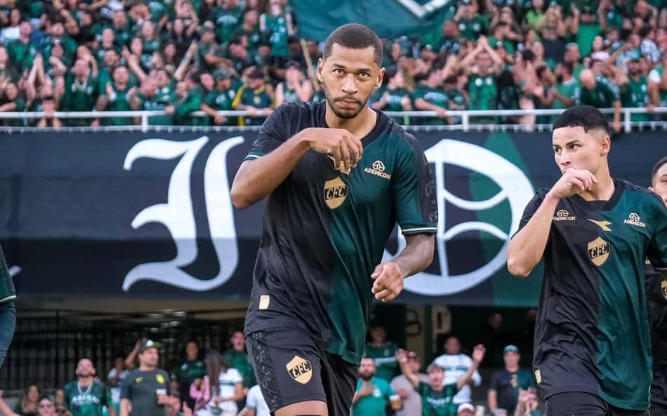 Coritiba vence o Cianorte de novo e avança à semifinal do Paranaense
