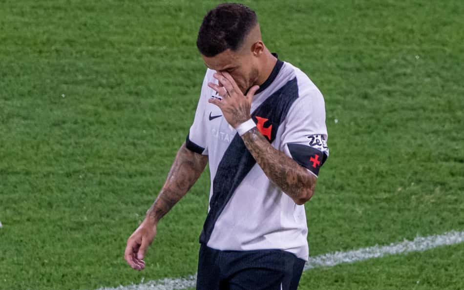 Fala de ex-jogador do Vasco sobre Coutinho irrita torcedores: 'Descolado da realidade'