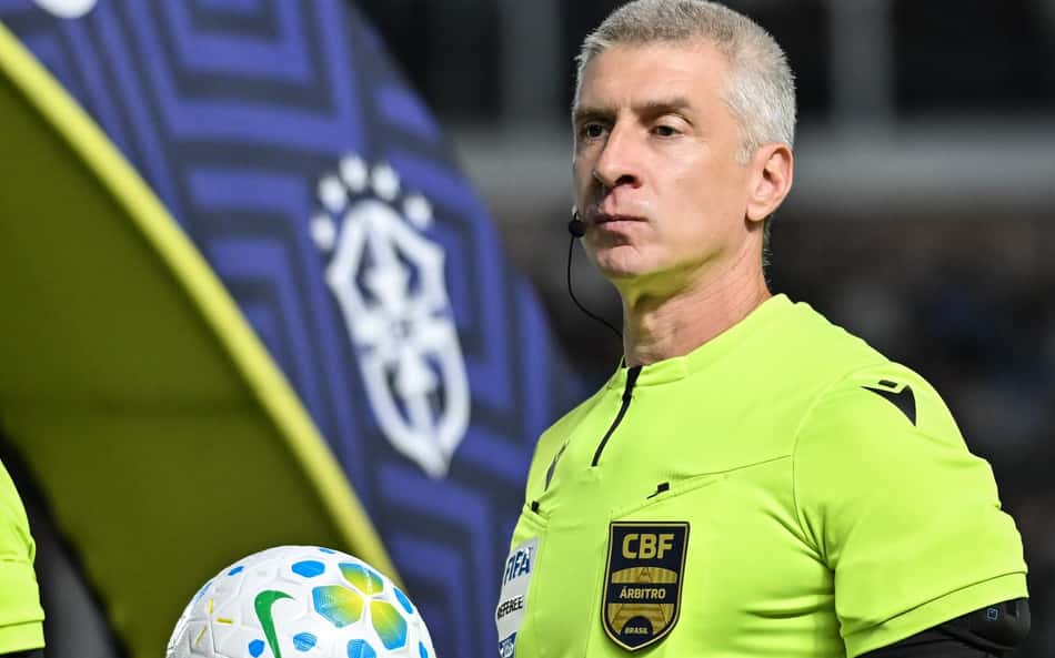 Decisão de Daronco em Santos x São Paulo causa revolta: 'Parabéns'
