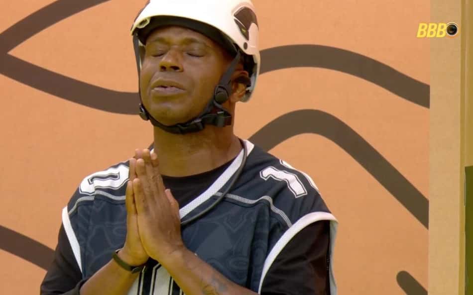 Edílson se irrita com participante no BBB 26: 'Analfabeto de jogo'